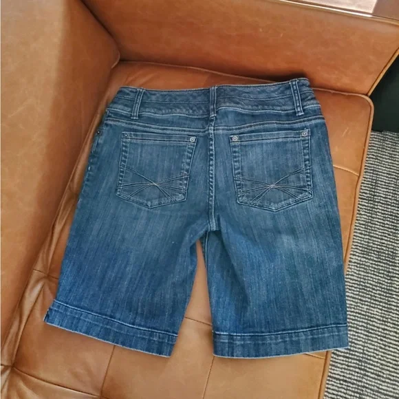 Y2K White House Black Market Blanc Denim Bermuda Shorts Sz 8 - Picture 5 of 6